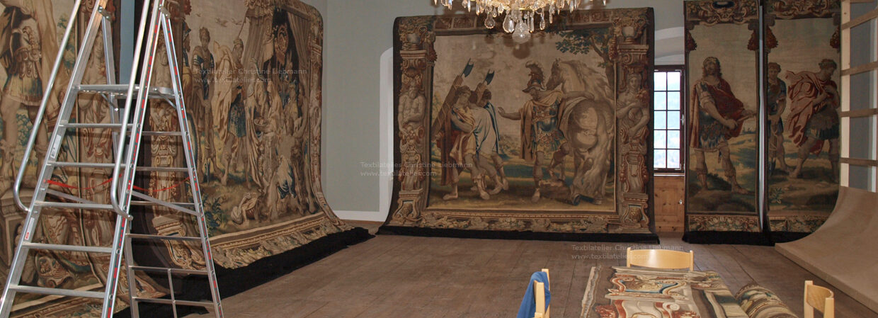 Schloss Schwarzenberg, Murau: Präsentation der Tapisserien 1240x500 Schloss Schwarzenberg, Murau: Aufbauten zur Präsentation der Tapisserien im Rittersaal